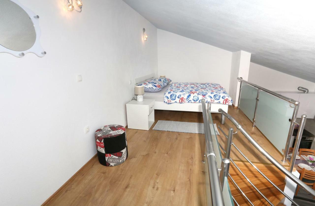 Apartman Kristian Trogir Bagian luar foto