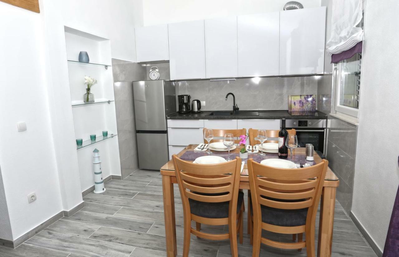 Apartman Kristian Trogir Bagian luar foto